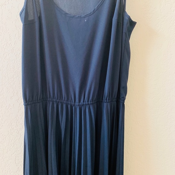 Michael Kors - Picture 3 of 4